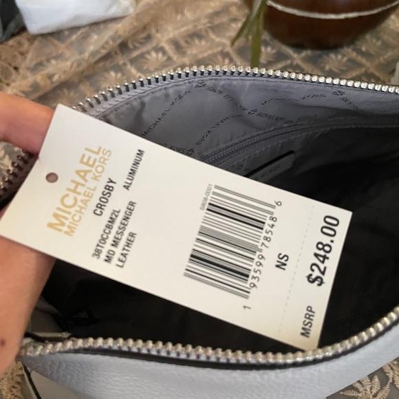 New Mk crossbody 🦋 - Picture 6 of 9